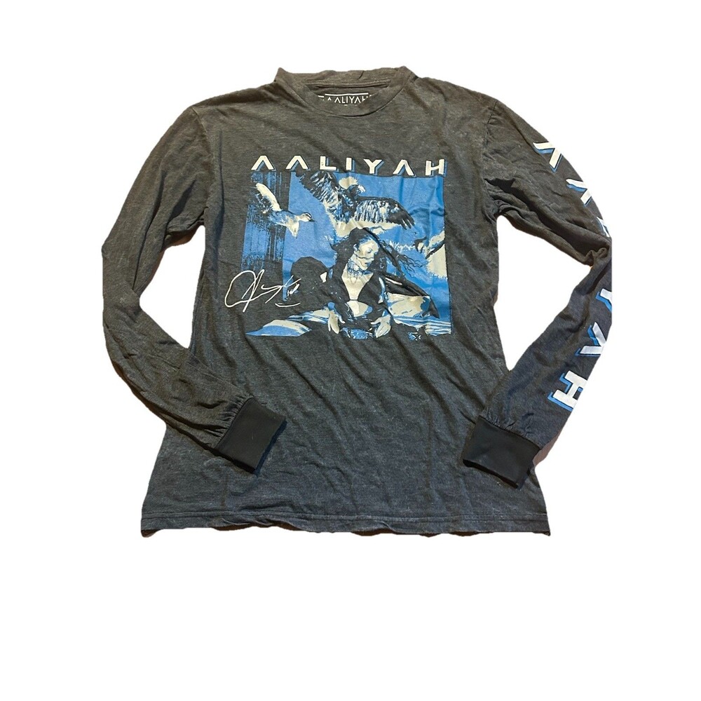 Aaliyah Long Sleeve Graphic T-Shirt Ripple Junction Women’s Small Gray